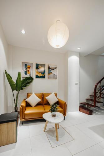 4Brs 20mToHoanKiemLake Central Private OldQuarter