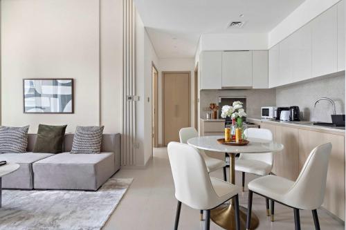 Silkhaus elegant 1BDR in Downtown premium tower - image 8