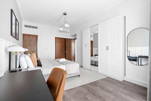 Silkhaus high floor 1BDR in Southridge - image 11