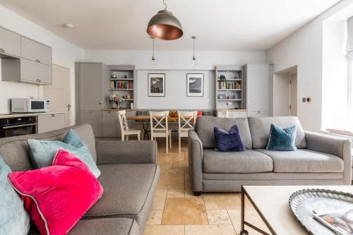 Elegant Georgian Flat in Historic Bath with Garden, Bath (photo 6)