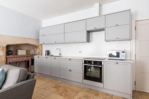 Elegant Georgian Flat in Historic Bath with Garden, Bath (photo 9)