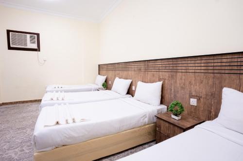 Quadruple Room with Private Bathroom image 7