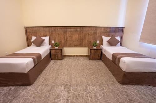 Double or Twin Room with Private Bathroom image 1