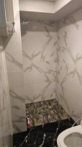 Apartment image 8