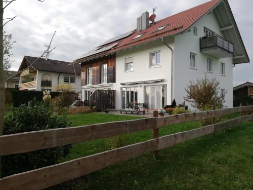 外部景觀, Ferienwohnung unterm Dach mit Alpenblick in 魯德拉茨霍芬
