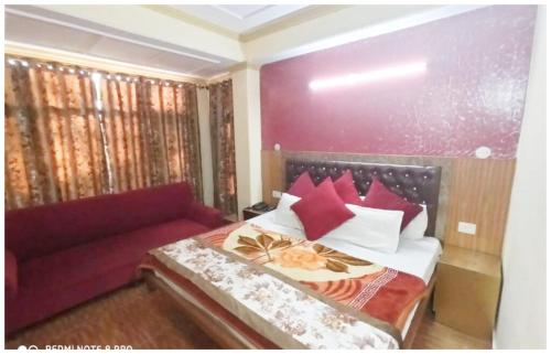 SIMLA HOTEL H G N near park and temple SIMLA HOTEL H G N near park and temple