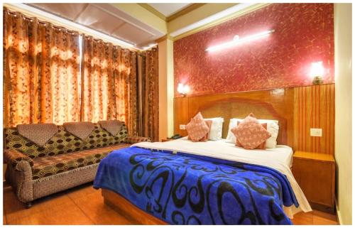 SIMLA HOTEL H G N near park and temple SIMLA HOTEL H G N near park and temple