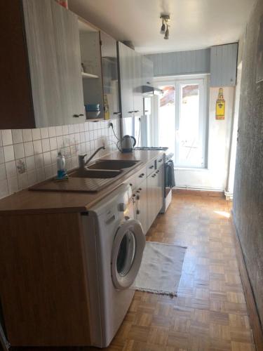 Confort et chaleureux 5 min gare in Essomes Sur Marne