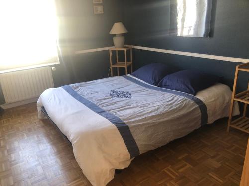 Confort et chaleureux 5 min gare in Essomes Sur Marne