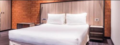Standard Cabin Queen Room room in ONOMO Hotel Maputo