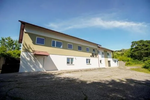 Arbeiterunterkunft in Spielfeld-Straß - Voll ausgestattete Zimmer mit Top-Anbindung in Spielfeld, Österreich