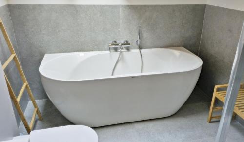 Vannas istaba, Czôrny Dąb - dom wakacyjny na Kaszubach, bilard, jacuzzi, sauna (Czorny Dab - dom wakacyjny na Kaszubach, bilard, jacuzzi, sauna) in Kozyczkowo