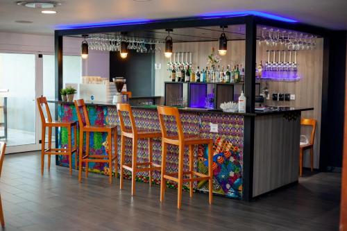 Bar/lounge, ONOMO Hotel Maputo in Maputo