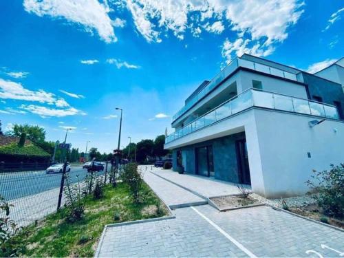 A szálláshely kívülről, Jarina Apartman Aranyhíd (Jarina Apartman Aranyhid) in Balatonalmádi