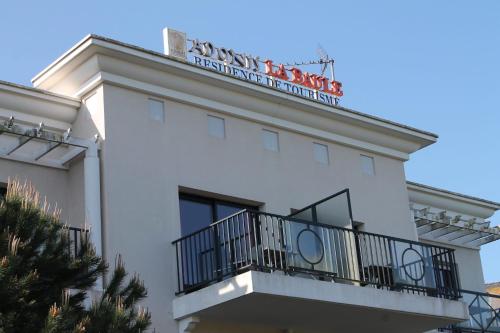 Adonis La Baule - image 5