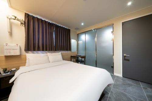 Mnlucky Hotel, Soul (fotografie 4)