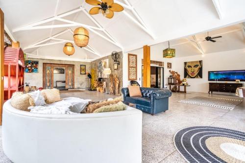 Modern Joglo Villas in Canggu 5 Bedrooms