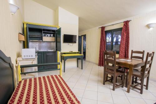 Konyha, Nature & Country Resort Near The sea in Arborea