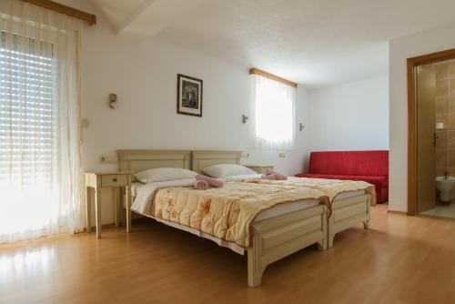 Quad room