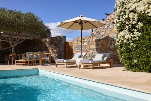 4 bedrooms, 5 beds