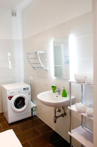 Superior Apartment image 1