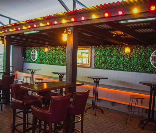 Bar/lounge, Ewings Bar & Self-Catering Accommodation in Carlow