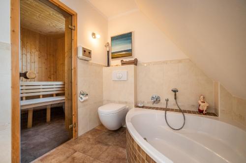 卫浴间, Müggenburger Weg 38 Haus Godewind (Muggenburger Weg 38 Haus Godewind) in 青斯特