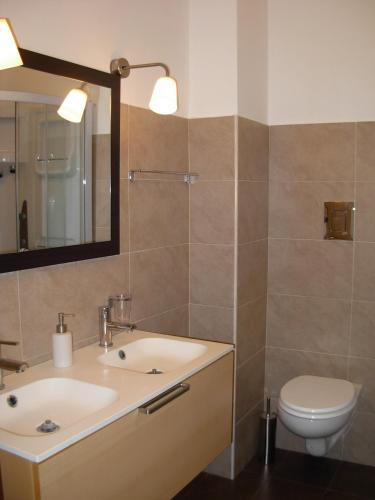Apartment image 10