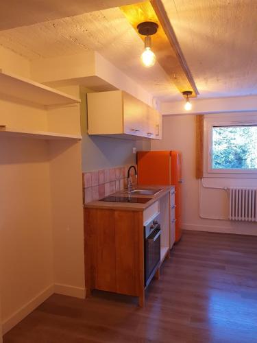 Chalet Jaune La Cachette in Sarcenas