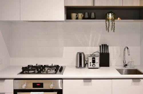 BW109 - Burwood Brickworks Stunning 1BR with FREE Parking 24hrs Store and Deakin University Nearby in 森林山