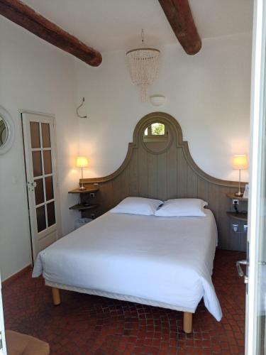 1 double bed