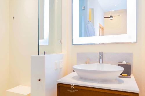 Three Bedroom Suite Ocean View- Villa La Valencia in Cabo San Lucas, Mexico