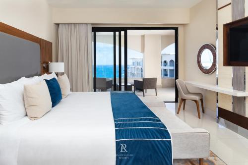 Two Bedroom Suite Ocean View - Villa La Valencia in Cabo San Lucas, Mexico