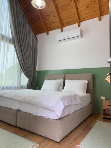 Hotel & Restorant Flamuri, Lushnjë (foto 10)