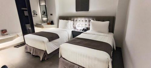 LEGEND Boutique Hotel - Tap to explore photos