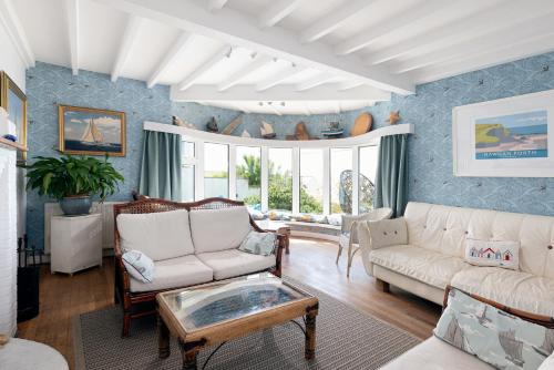 Exterior view, Blue Bay Beach House in Trenance