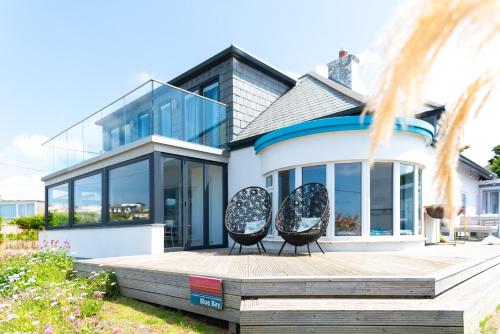 Exterior view, Blue Bay Beach House in Trenance