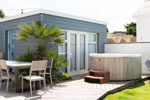 Exterior view, Blue Bay Beach House in Trenance
