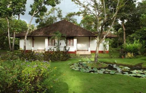 Cottage Double or Twin Room image 6