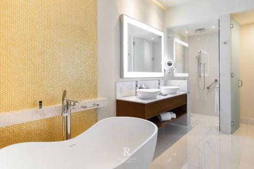 Deluxe Studio Elite Ocean View - Villa La Valencia in Cabo San Lucas, Mexico