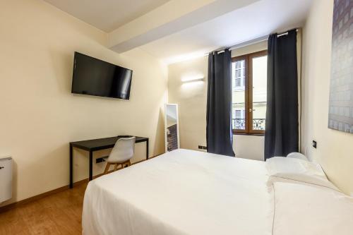 One-Bedroom Apartment image 1