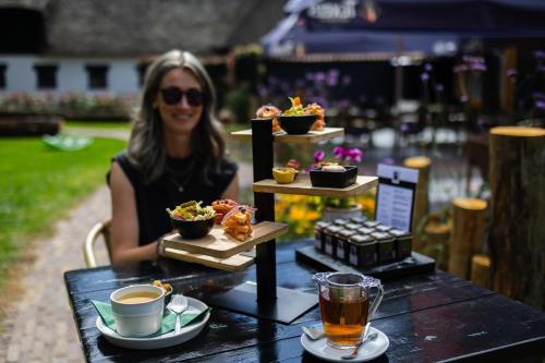 Modern ingericht chalet op groen park op de Veluwe Modern ingericht chalet op groen park op de Veluwe