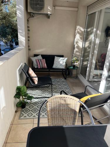 Joli Appart / Parking / CLIM / WIFI in Tournezy