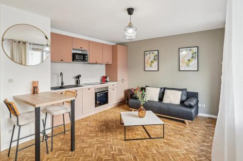 Baraban Apartment for 4 people with Balcony near Part-Dieu, Lyon