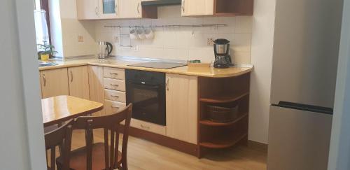 廚房, Przytulny Apartament z Parkingiem na przedmieściach Wrocławia by Noclegi Renters (Przytulny Apartament z Parkingiem na przedmiesciach Wroclawia by Noclegi Renters) in 比拉尼-弗羅茨拉夫斯基