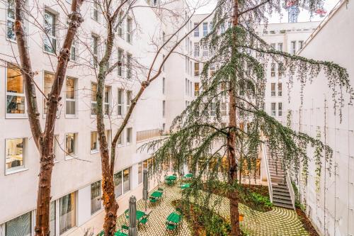 Champs Elysees Flat - main image