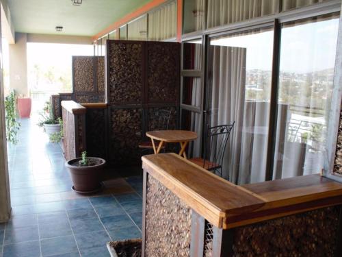 Diplomat Boutique Self-Catering Studios - image 5