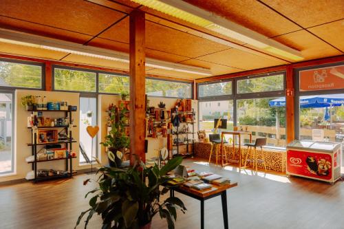 Előcsarnok, AZUR Camping Regensburg in Westheim