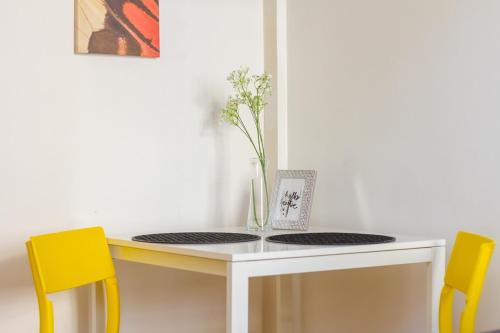Cozy Gallery Loft in Garam Street by NW, Budapest