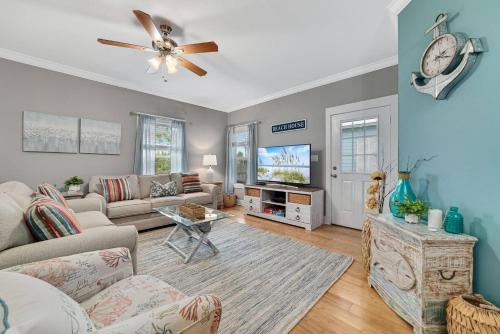 Bungalow room in 5003 Rookery 3 Sea Pearl with 2 pools beach access beach tent wagon chairs etc